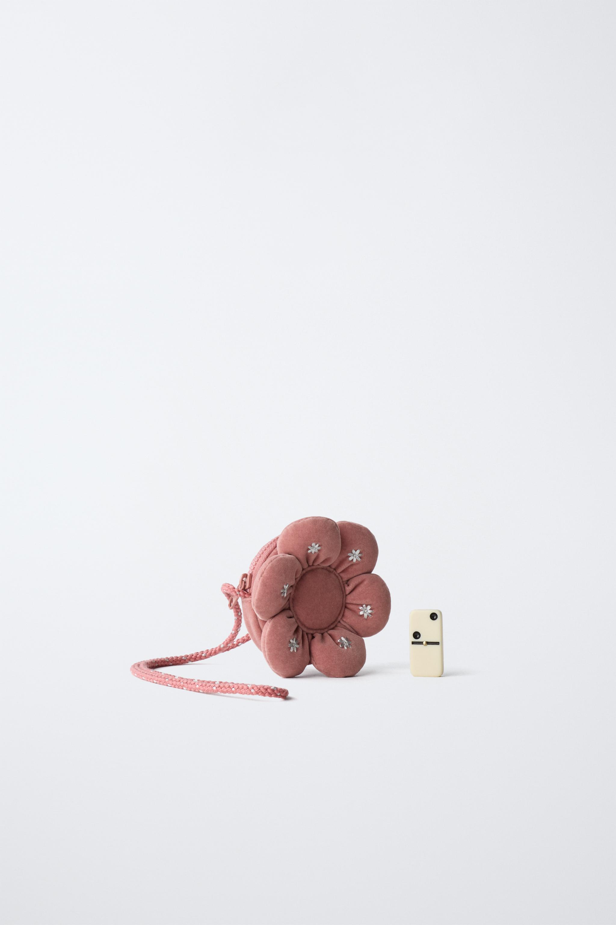 FLOWER CROSSBODY BAG